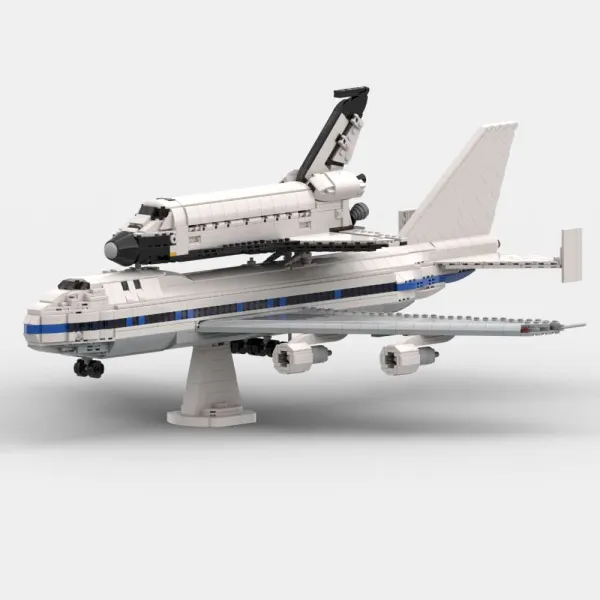 747 avec la navette colombia